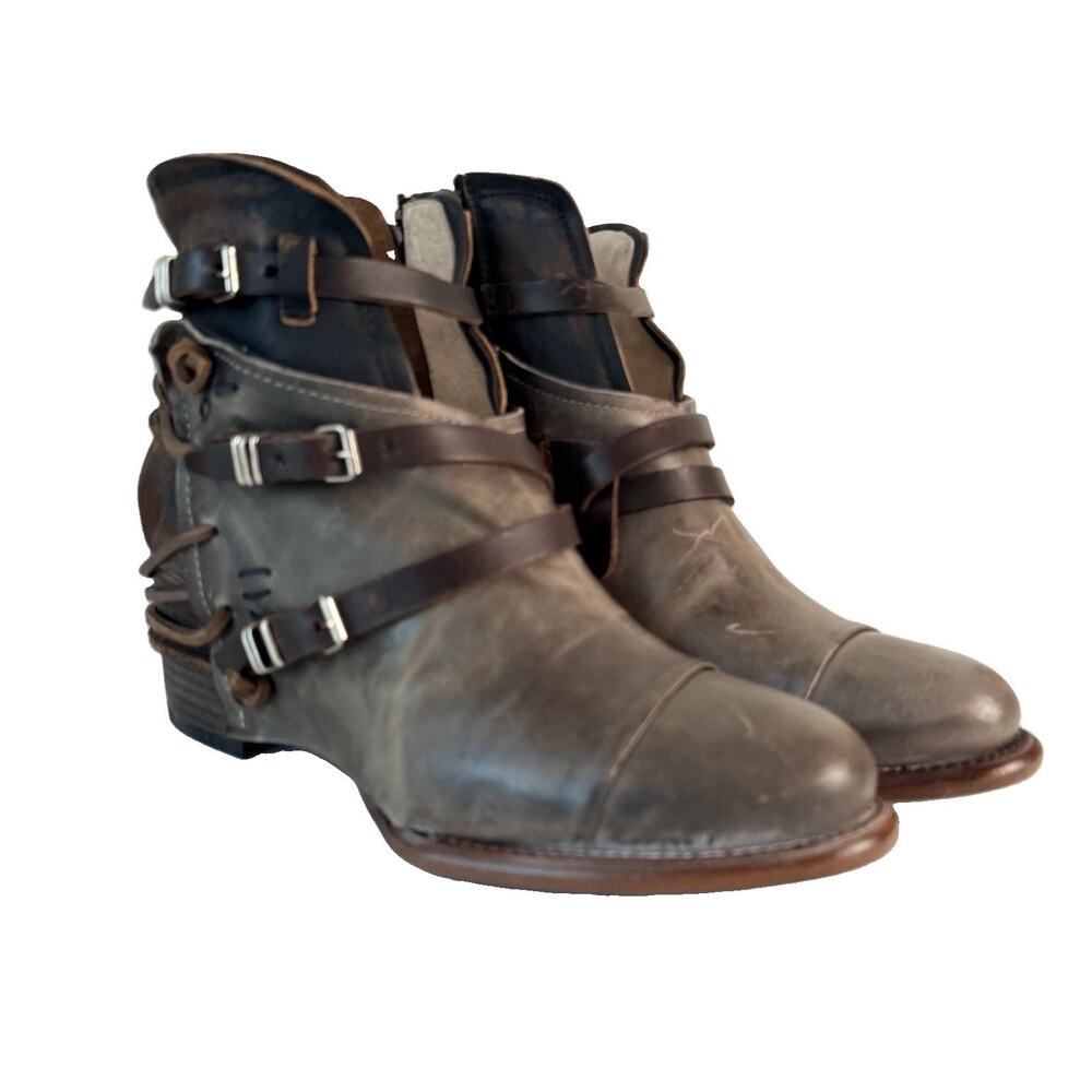 Freebird by Steven Crue Boots 11 Grey Leather Strap Zip Distressed Bootie EUC - Picture 2 of 9